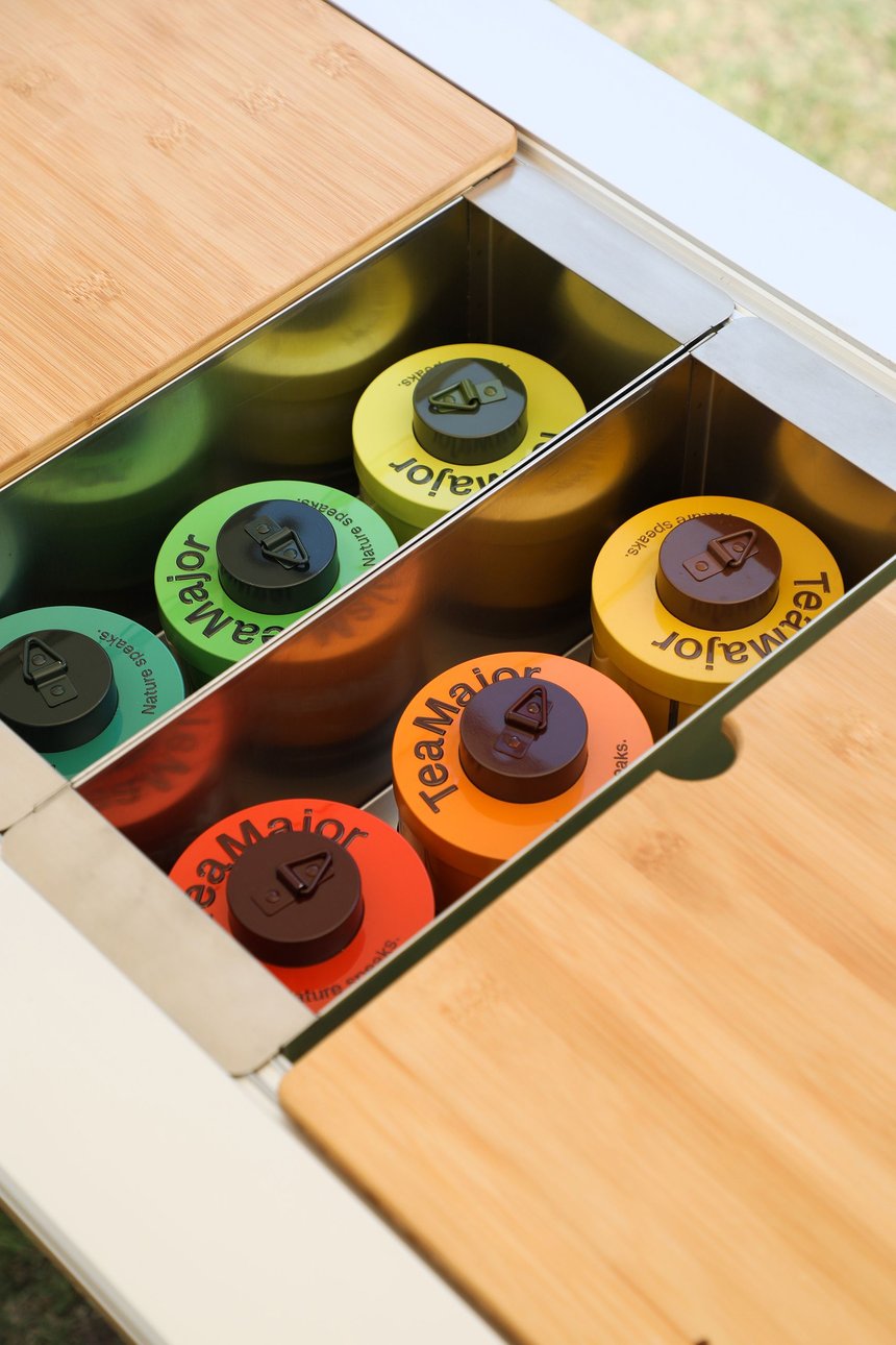 TeaMajor Original Leaf Tea Visual Identity and Packaging