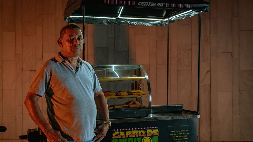 The Self-Sufficient Food Cart