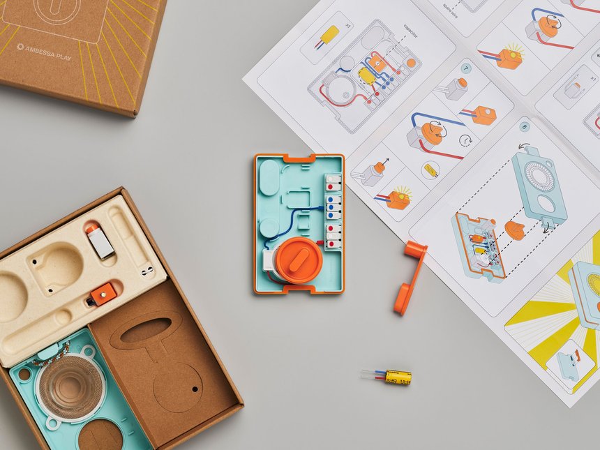 Ambessa Play DIY Flashlight